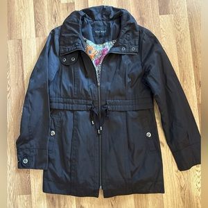 Nine West - Fall rain jacket with floral lining size L